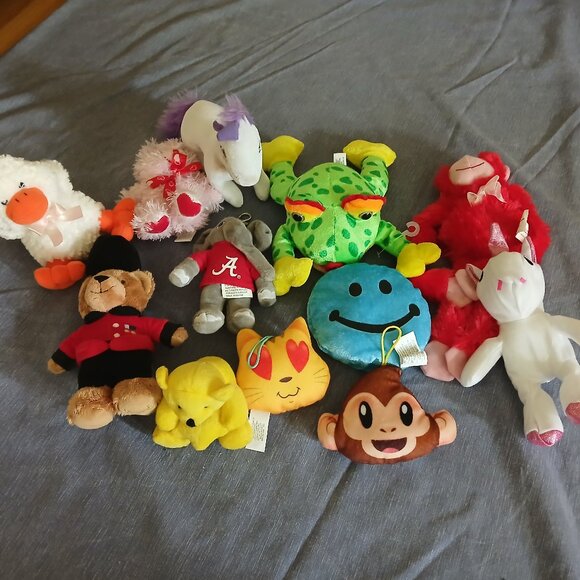 Lot various little plush x 12 used - Picture 1 of 1